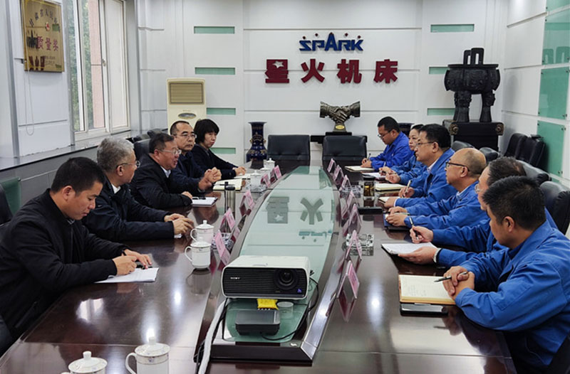 天水市中級(jí)人民法院領(lǐng)導(dǎo)來星火機(jī)床公司開展優(yōu)化營商環(huán)境調(diào)研