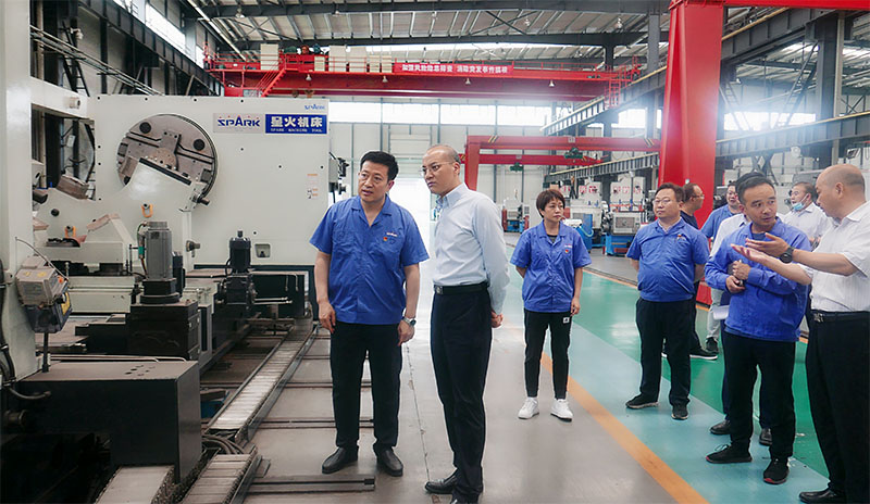 省科技廳廳長張世榮來星火機(jī)床調(diào)研科技創(chuàng)新工作 省科技廳廳長張世榮來星火機(jī)床調(diào)研科技創(chuàng)新工作