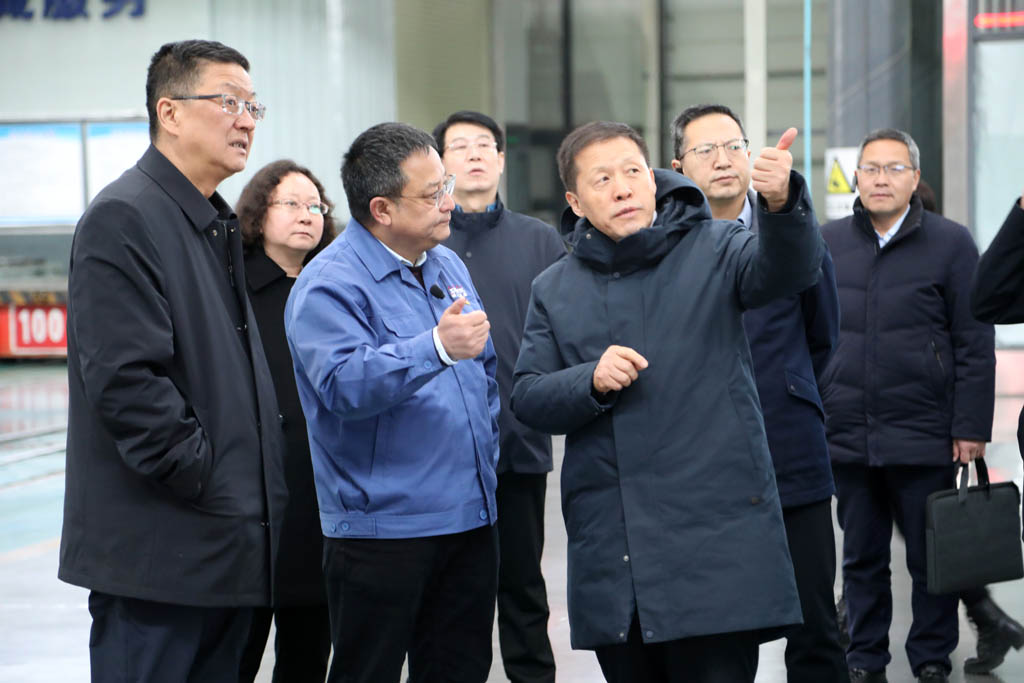 甘肅省政府國(guó)資委主任吳萬華一行來星火機(jī)床公司調(diào)研 甘肅省政府國(guó)資委主任吳萬華一行來星火機(jī)床公司調(diào)研