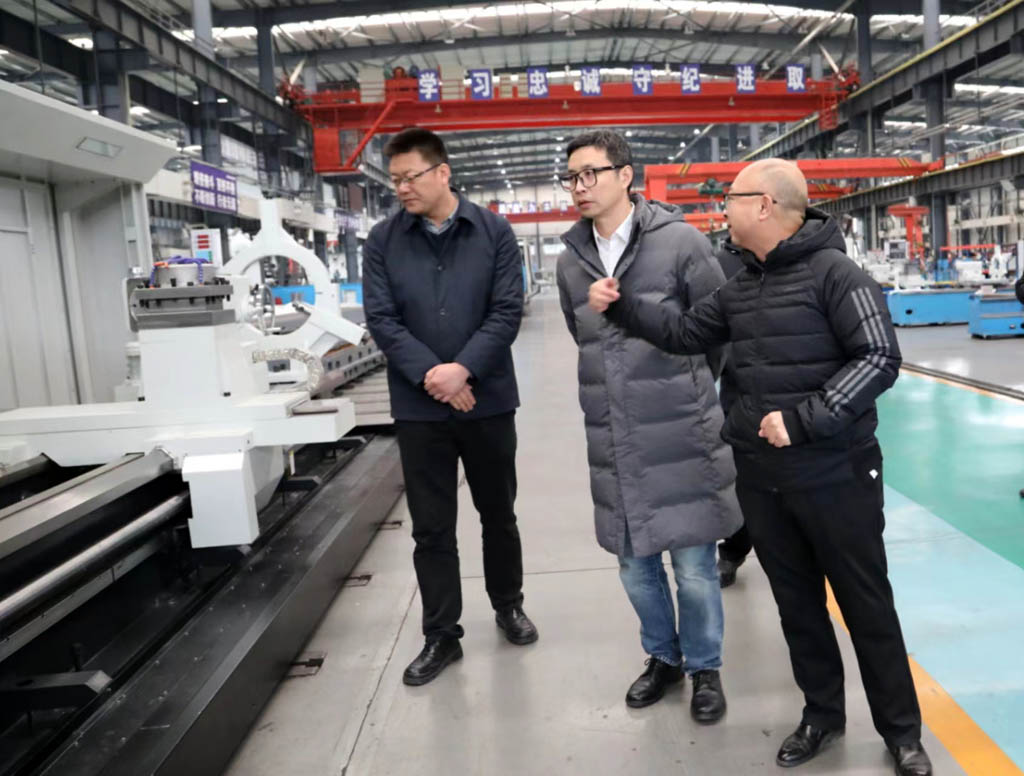 市政府副秘書長(zhǎng)汪曉春來公司調(diào)研 市政府副秘書長(zhǎng)汪曉春來公司調(diào)研