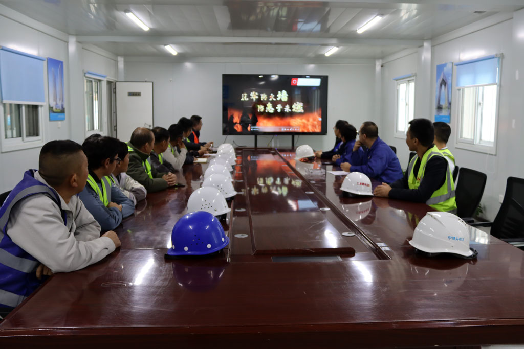 筑牢安全防線 防患于未“燃” 星火樹脂砂技改項(xiàng)目籌備期扎實(shí)開展消防培訓(xùn)演練