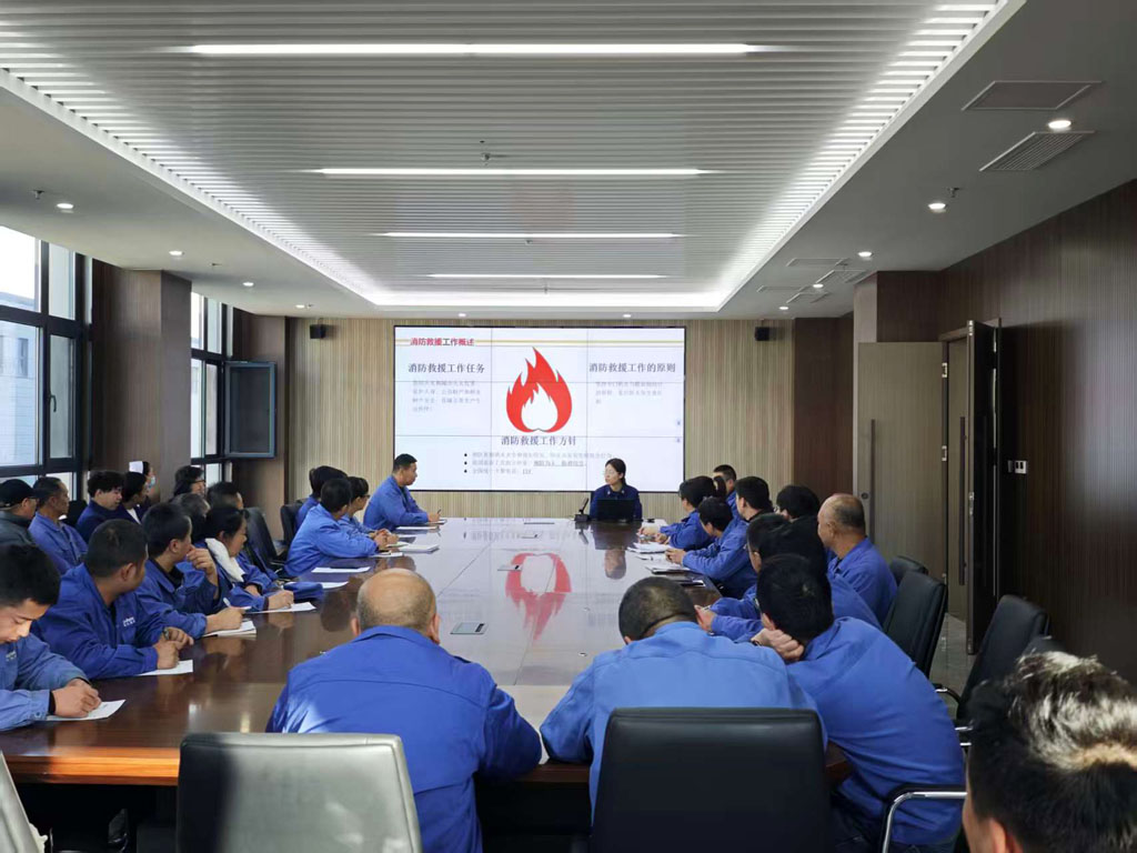 筑牢安全“防火墻”星火數(shù)控開展消防安全培訓(xùn)演練 筑牢安全“防火墻”星火數(shù)控開展消防安全培訓(xùn)演練